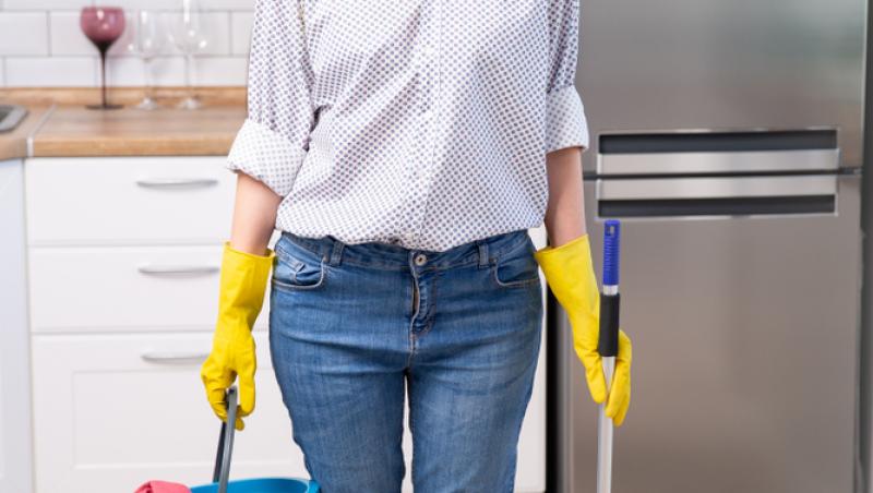 Treburile casnice prestate de femei sunt plătite de stat. Ce țară a adoptat acest sistem