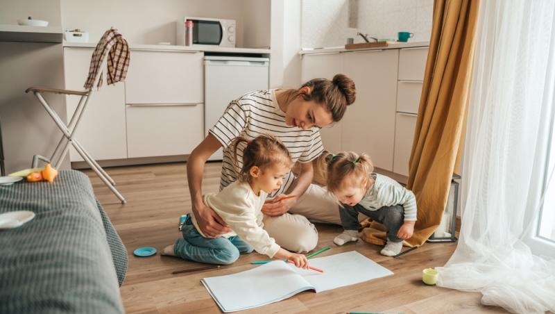 Treburile casnice prestate de femei sunt plătite de stat. Ce țară a adoptat acest sistem