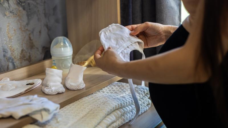 Treburile casnice prestate de femei sunt plătite de stat. Ce țară a adoptat acest sistem