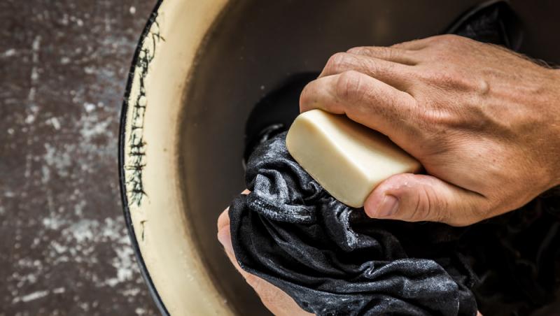 Treburile casnice prestate de femei sunt plătite de stat. Ce țară a adoptat acest sistem