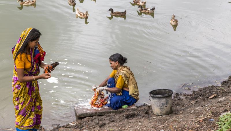 Treburile casnice prestate de femei sunt plătite de stat. Ce țară a adoptat acest sistem