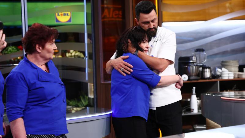 Chefi la cuțite, 10 decembrie 2025. Ce concurentă a fost eliminată din sezonul 16. Lovitură grea pentru una dintre echipe