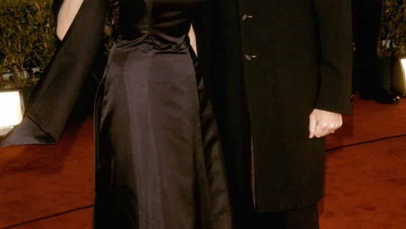 S-a aflat adevărul despre colierele cu sânge purtate de Angelina Jolie și Billy Bob Thornton. Fanii i-au acuzat că sunt vampiri