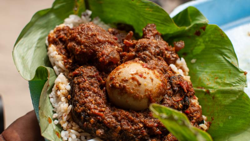 Rețeta de Obe Ata, sosul nigerian de ardei roșu care te face să mai vrei încă o porție. Ce ingredient secret dă cel mai bun gust