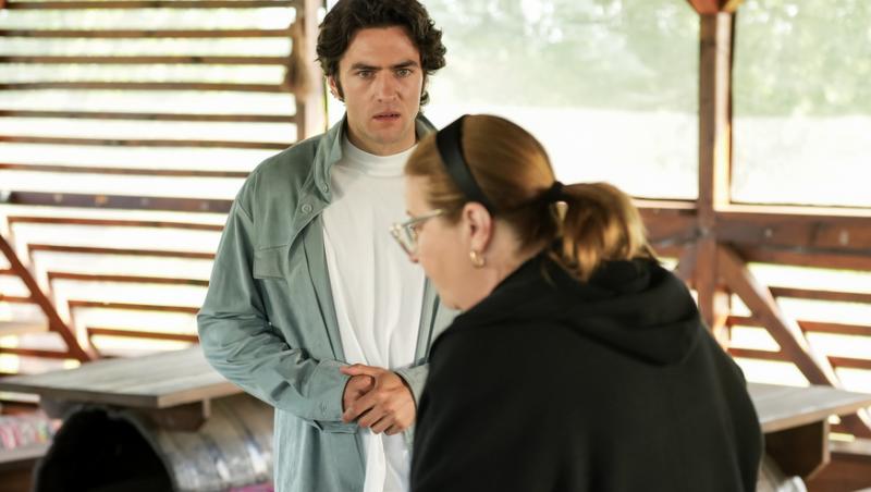 Iubire cu parfum de lavandă, rezumat episoade 40, 41, 42 din 12decembrie2025.Albert află de sarcina Andei. Teo, decizie importantă