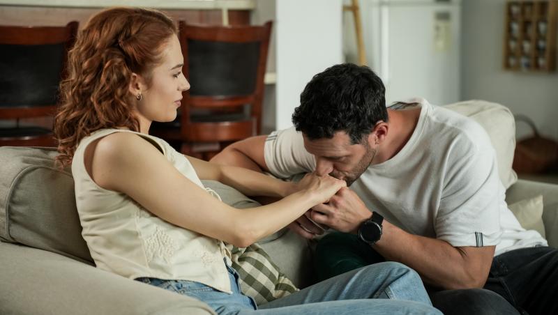 Iubire cu parfum de lavandă, rezumat episoade 40, 41, 42 din 12decembrie2025.Albert află de sarcina Andei. Teo, decizie importantă