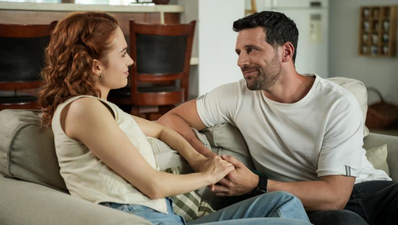 Iubire cu parfum de lavandă, rezumat episoade 40, 41, 42 din 12decembrie2025.Albert află de sarcina Andei. Teo, decizie importantă