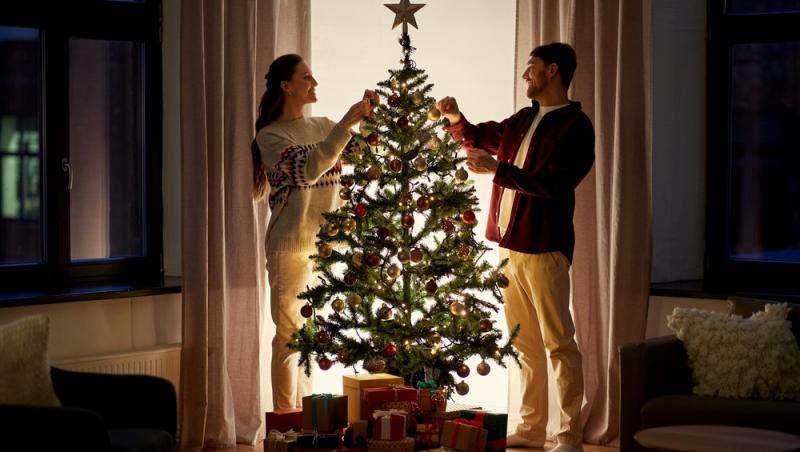 Maeștrii Feng Shui, despre influența culorilor în energia casei. În ce nuanțe să împodobești bradul în 2025 pentru prosperitate