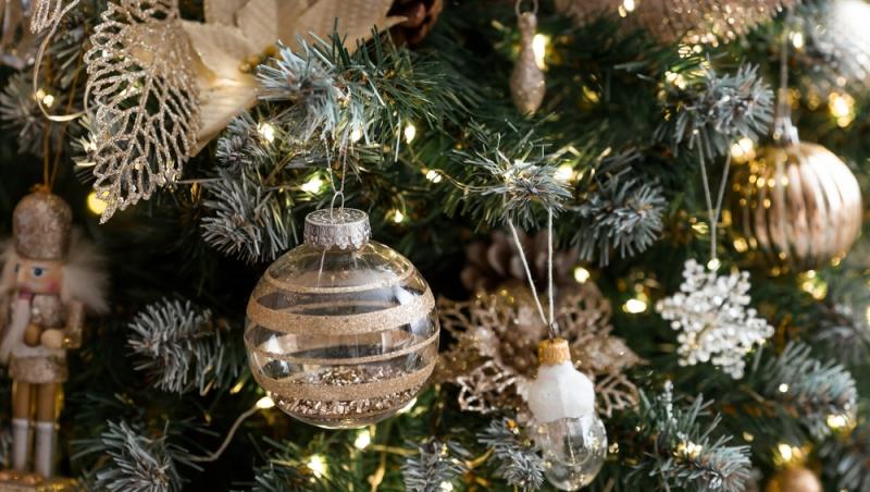 Maeștrii Feng Shui, despre influența culorilor în energia casei. În ce nuanțe să împodobești bradul în 2025 pentru prosperitate