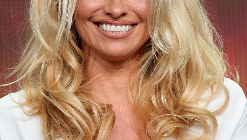 Pamela Anderson dorește să-și schimbe numele celebru. Motivul sentimental din spatele deciziei