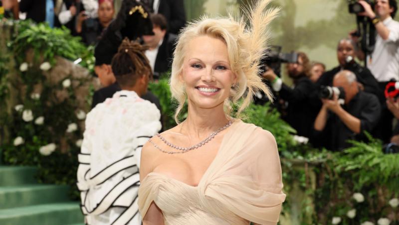 Pamela Anderson dorește să-și schimbe numele celebru. Motivul sentimental din spatele deciziei