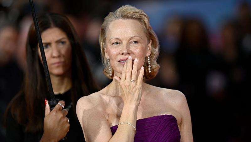 Pamela Anderson dorește să-și schimbe numele celebru. Motivul sentimental din spatele deciziei