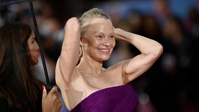 Pamela Anderson dorește să-și schimbe numele celebru. Motivul sentimental din spatele deciziei