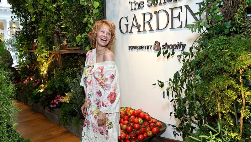 Pamela Anderson dorește să-și schimbe numele celebru. Motivul sentimental din spatele deciziei