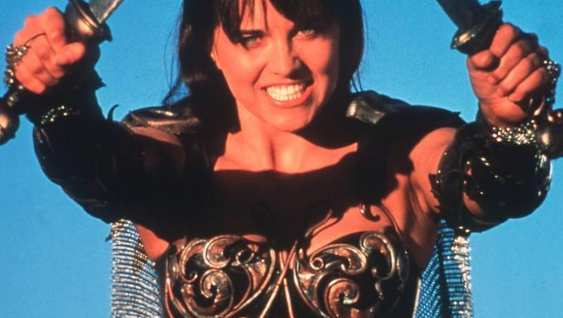 Lucy Lawless, revenire neașteptată într-un rol spectaculos! Cum arată acum protagonista din „Xena, Prințesa Războinică”