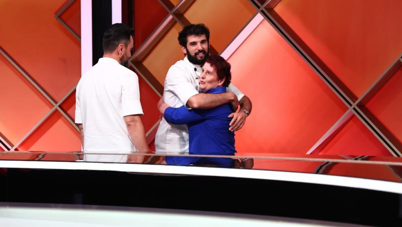 Chefi la cuțite, 14 decembrie 2025. Ce concurentă a fost eliminată în ediția de azi. Ce echipă a pierdut un membru