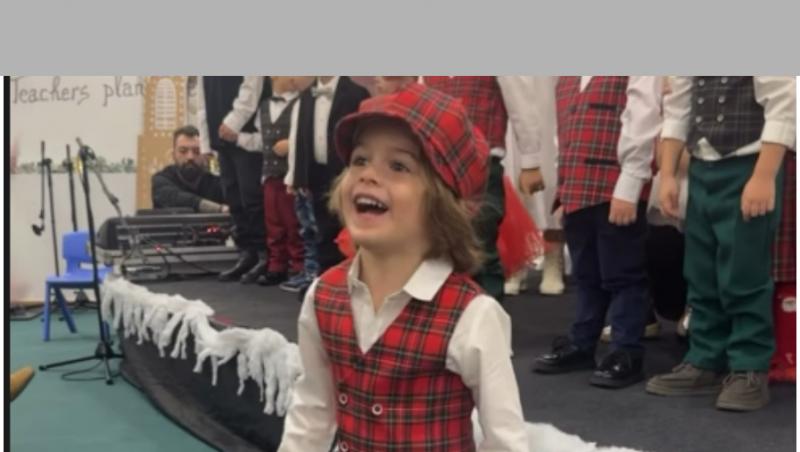Imagini savuroase de la prima serbare a fiului lui Pepe. Ce a făcut micuțul pe scenă: „E personaj!”