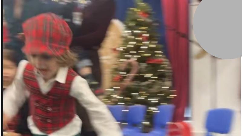 Imagini savuroase de la prima serbare a fiului lui Pepe. Ce a făcut micuțul pe scenă: „E personaj!”