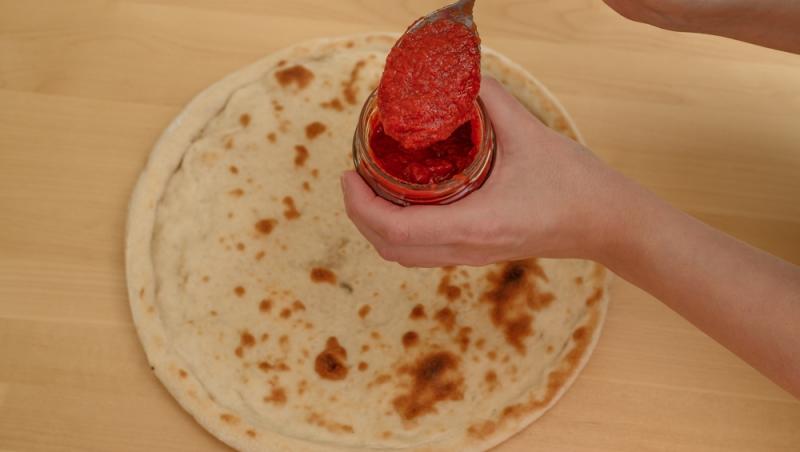 Rețeta italiană de Salsa Rossa cu ardei gras pentru mâncăruri delicioase cu carne