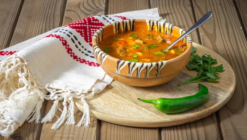 Prima pârtie deschisă în sezonul acesta. Cât o costă o porție de ciorbă | VIDEO