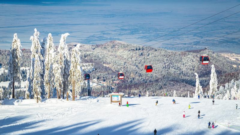 Prima pârtie deschisă în sezonul acesta. Cât o costă o porție de ciorbă | VIDEO