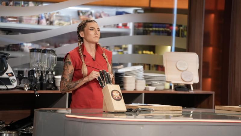 Chefi la cuțite, 15 decembrie 2025. Cine a părăsit competiția în această ediție. Ce echipă a pierdut un concurent