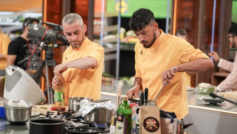 Chefi la cuțite, 15 decembrie 2025. Cine a părăsit competiția în această ediție. Ce echipă a pierdut un concurent