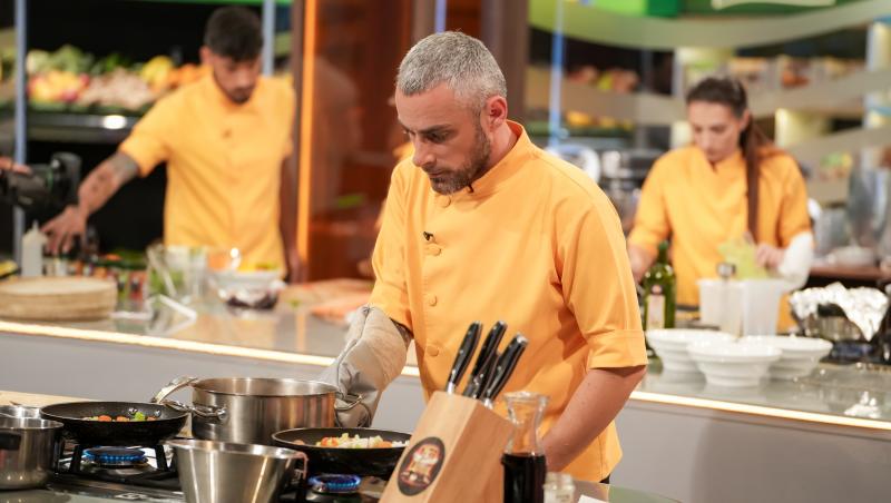 Chefi la cuțite, 16 decembrie 2025. Echipa care a câștigat proba de azi. Ce au avut concurenții de gătit și cine i-a jurizat