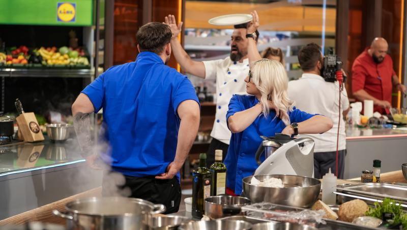 Chefi la cuțite, 16 decembrie 2025. Echipa care a câștigat proba de azi. Ce au avut concurenții de gătit și cine i-a jurizat