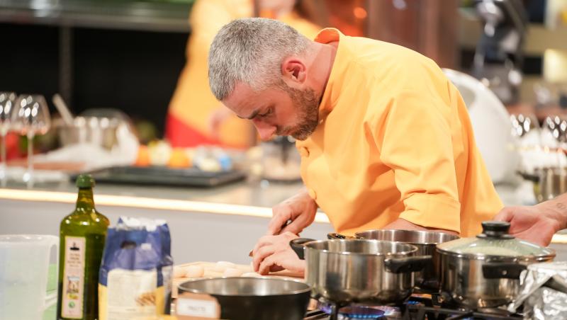 Chefi la cuțite, 16 decembrie 2025. Cine a părăsit competiția în această seară. Echipele care au pierdut câte un membru