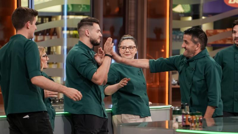 Chefi la cuțite, 16 decembrie 2025. Cine a părăsit competiția în această seară. Echipele care au pierdut câte un membru