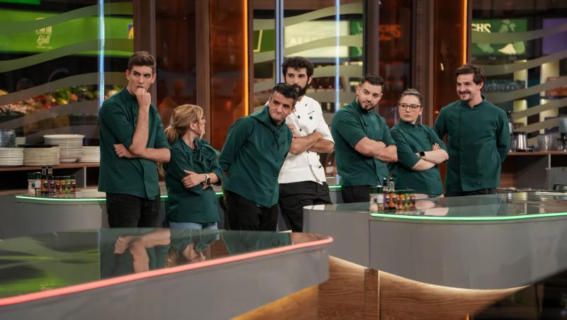 Chefi la cuțite, 16 decembrie 2025. Cine a părăsit competiția în această seară. Echipele care au pierdut câte un membru