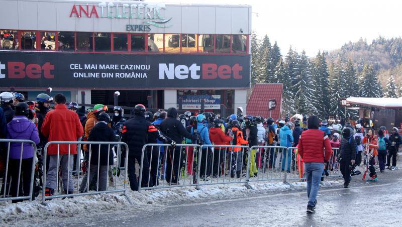 Cât costă o cursă cu telecabina de Crăciun în Sinaia și Bușteni. Românii scot bani frumoși din portofel