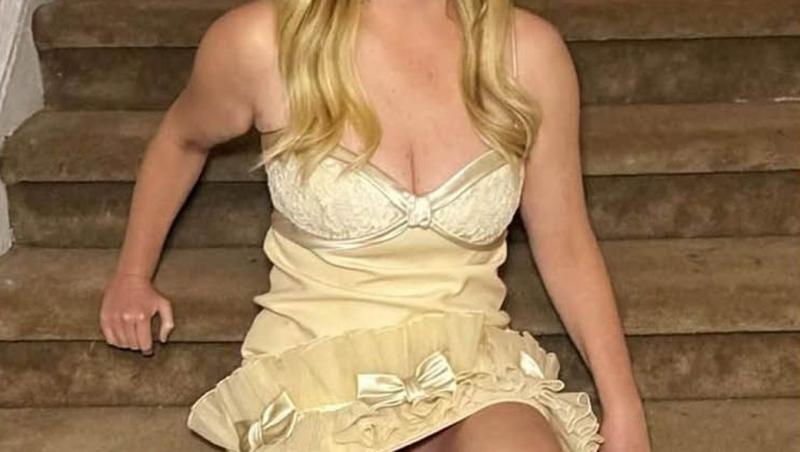 Actrița Amy Schumer și soțul ei, Chris Fischer, au anunțat că divorțează. Cei doi erau căsătoriți de 7 ani și au un fiu