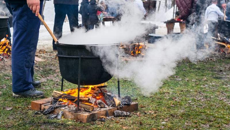 Tradiții și obiceiuri de Ignat 2025. Ce se face și ce trebuie să eviți cu orice preț atunci când se sacrifică porcii de Crăciun