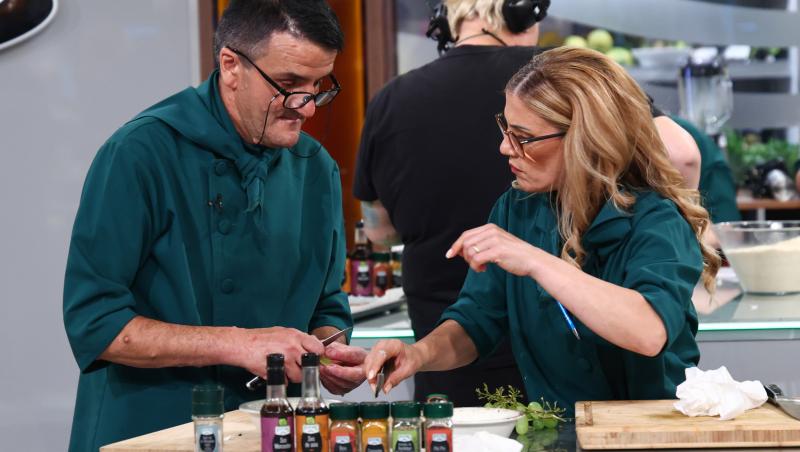 Chefi la cuțite, 17 decembrie 2025. Ce echipă a câștigat battle-ul opt. Banda a adus un verdict neașteptat: „Doamne, nu cred!”