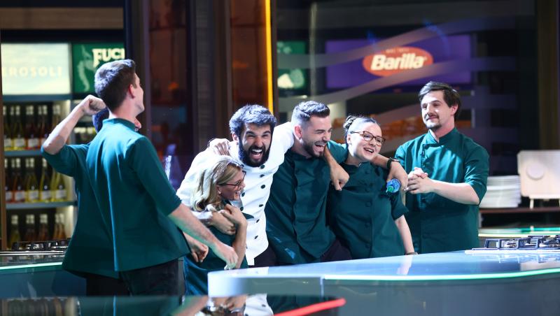 Chefi la cuțite, 17 decembrie 2025. Ce echipă a câștigat battle-ul opt. Banda a adus un verdict neașteptat: „Doamne, nu cred!”