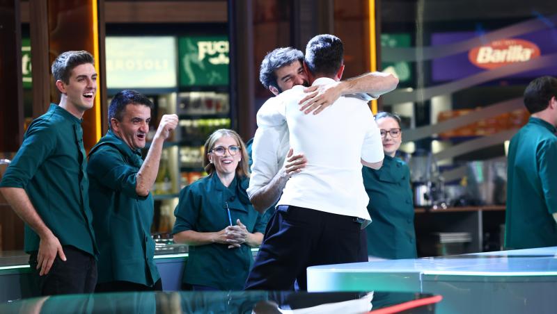 Chefi la cuțite, 17 decembrie 2025. Ce echipă a câștigat battle-ul opt. Banda a adus un verdict neașteptat: „Doamne, nu cred!”