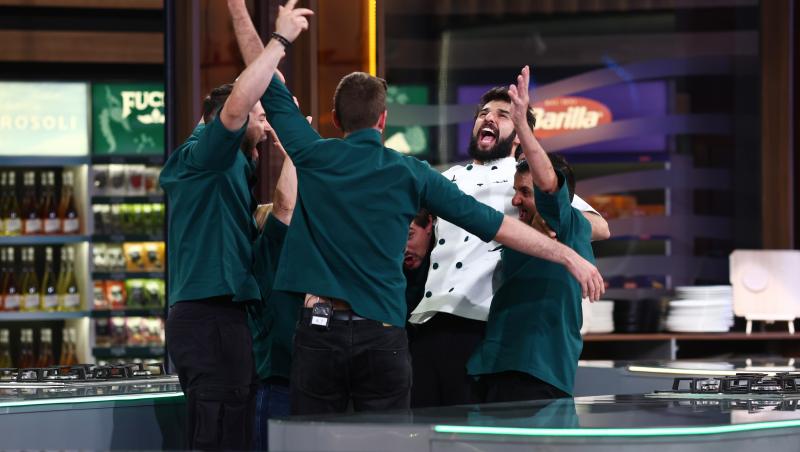 Chefi la cuțite, 17 decembrie 2025. Ce echipă a câștigat battle-ul opt. Banda a adus un verdict neașteptat: „Doamne, nu cred!”