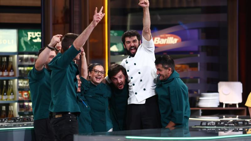 Chefi la cuțite, 17 decembrie 2025. Ce echipă a câștigat battle-ul opt. Banda a adus un verdict neașteptat: „Doamne, nu cred!”