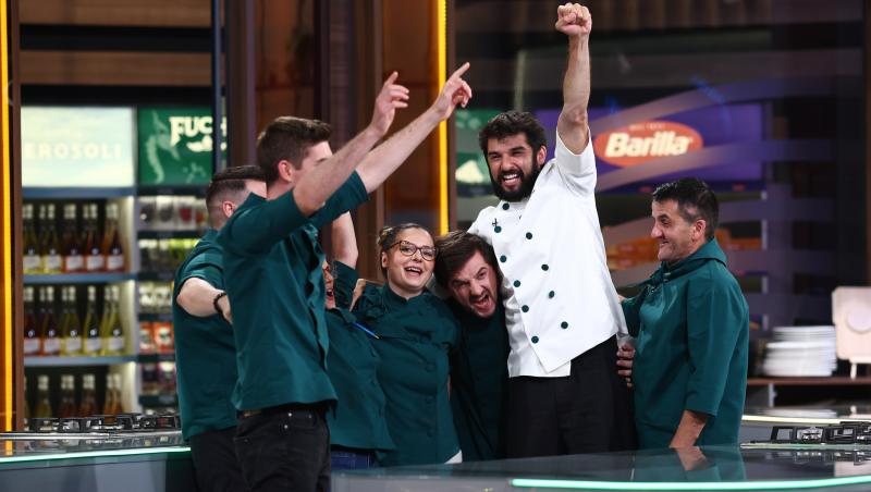 Chefi la cuțite, 17 decembrie 2025. Ce echipă a câștigat battle-ul opt. Banda a adus un verdict neașteptat: „Doamne, nu cred!”