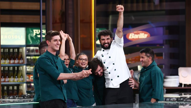 Chefi la cuțite, 17 decembrie 2025. Ce echipă a câștigat battle-ul opt. Banda a adus un verdict neașteptat: „Doamne, nu cred!”