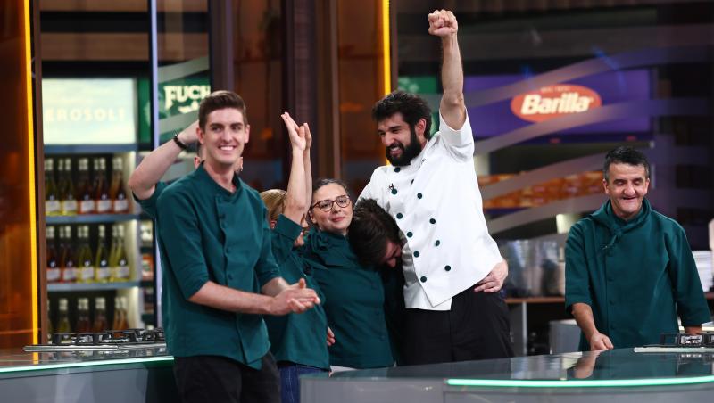 Chefi la cuțite, 17 decembrie 2025. Ce echipă a câștigat battle-ul opt. Banda a adus un verdict neașteptat: „Doamne, nu cred!”