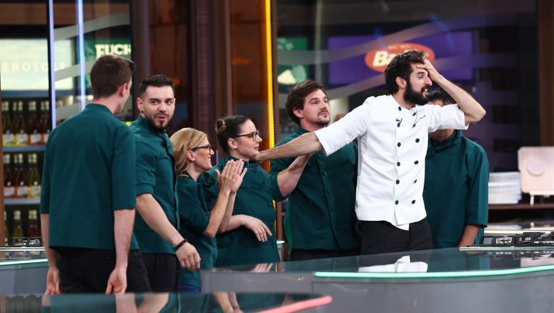 Chefi la cuțite, 17 decembrie 2025. Ce echipă a câștigat battle-ul opt. Banda a adus un verdict neașteptat: „Doamne, nu cred!”