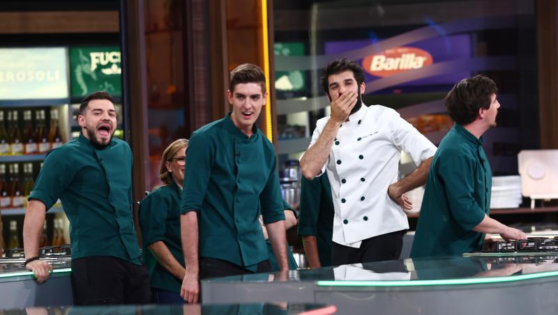 Chefi la cuțite, 17 decembrie 2025. Ce echipă a câștigat battle-ul opt. Banda a adus un verdict neașteptat: „Doamne, nu cred!”