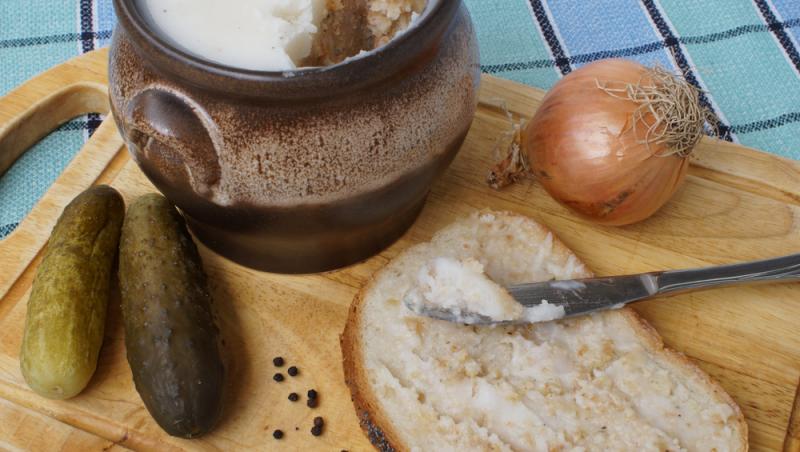 Sărbătorile românilor, pline de nostalgie. Cât au plătit pentru o felie de pâine cu untură la târgul de Crăciun