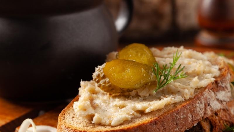 Sărbătorile românilor, pline de nostalgie. Cât au plătit pentru o felie de pâine cu untură la târgul de Crăciun