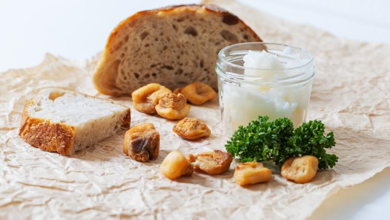 Sărbătorile românilor, pline de nostalgie. Cât au plătit pentru o felie de pâine cu untură la târgul de Crăciun