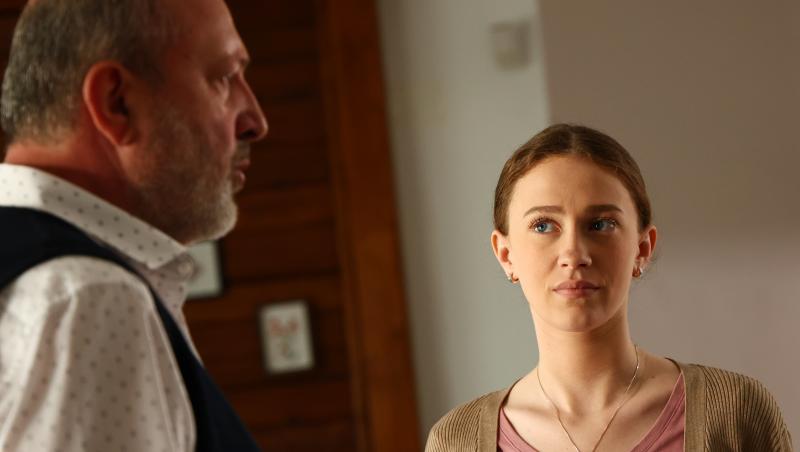 Iubire cu parfum de lavandă, rezumat episoade 43, 44 și 45 din 19 decembrie 2025. Albert o amenință iar pe Anda. Ce decide Filip