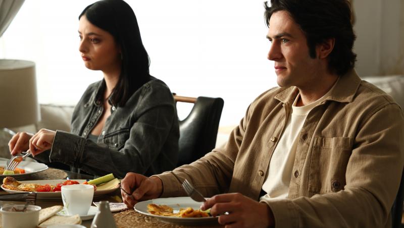 Iubire cu parfum de lavandă, rezumat episoade 43, 44 și 45 din 19 decembrie 2025. Albert o amenință iar pe Anda. Ce decide Filip